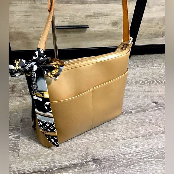 Louis Vuitton Bags - Picture 8 of 16